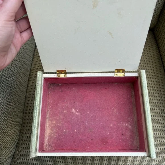 Jewelry Box - Picture 3 of 5